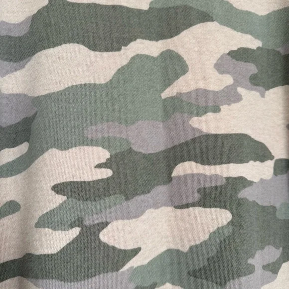 Aerie Good Vibes Oversized Green Camo Sweatshirt Split Hem Women’s Medium - Picture 6 of 12